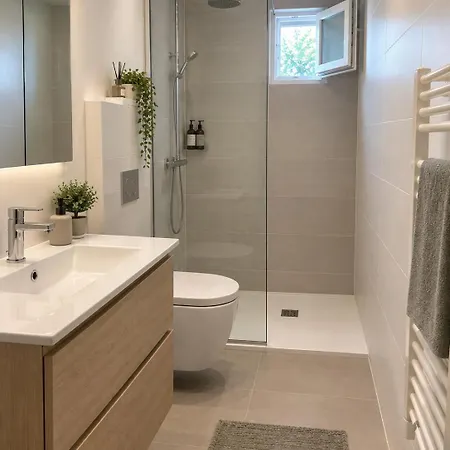 Les Pieds Dans L Eau Cosy Renove A 150 M De La Appartement *