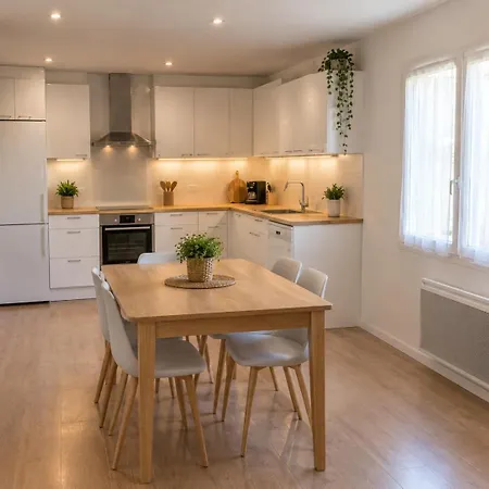 Les Pieds Dans L Eau Cosy Renove A 150 M De La Appartement *